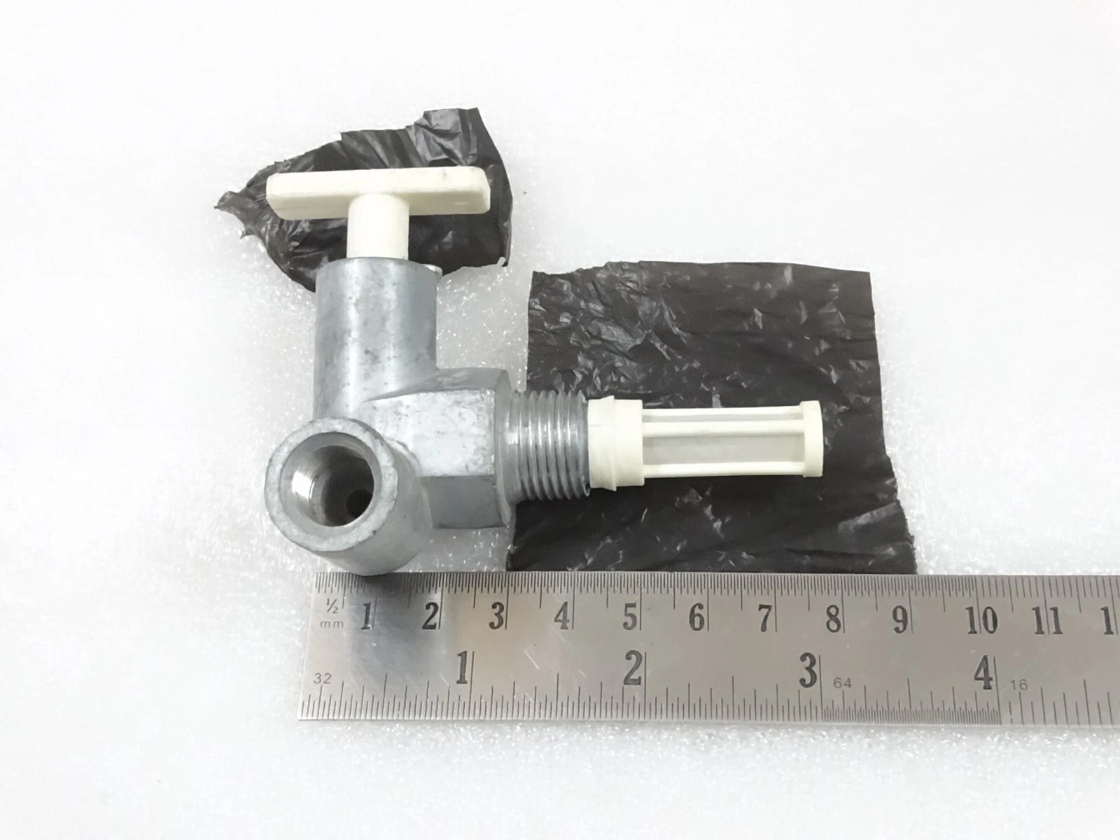 2 X Caltric 898580M91 Fuel TankValve Taps ForMasseyFerguson 165 1 175 185 #13-21