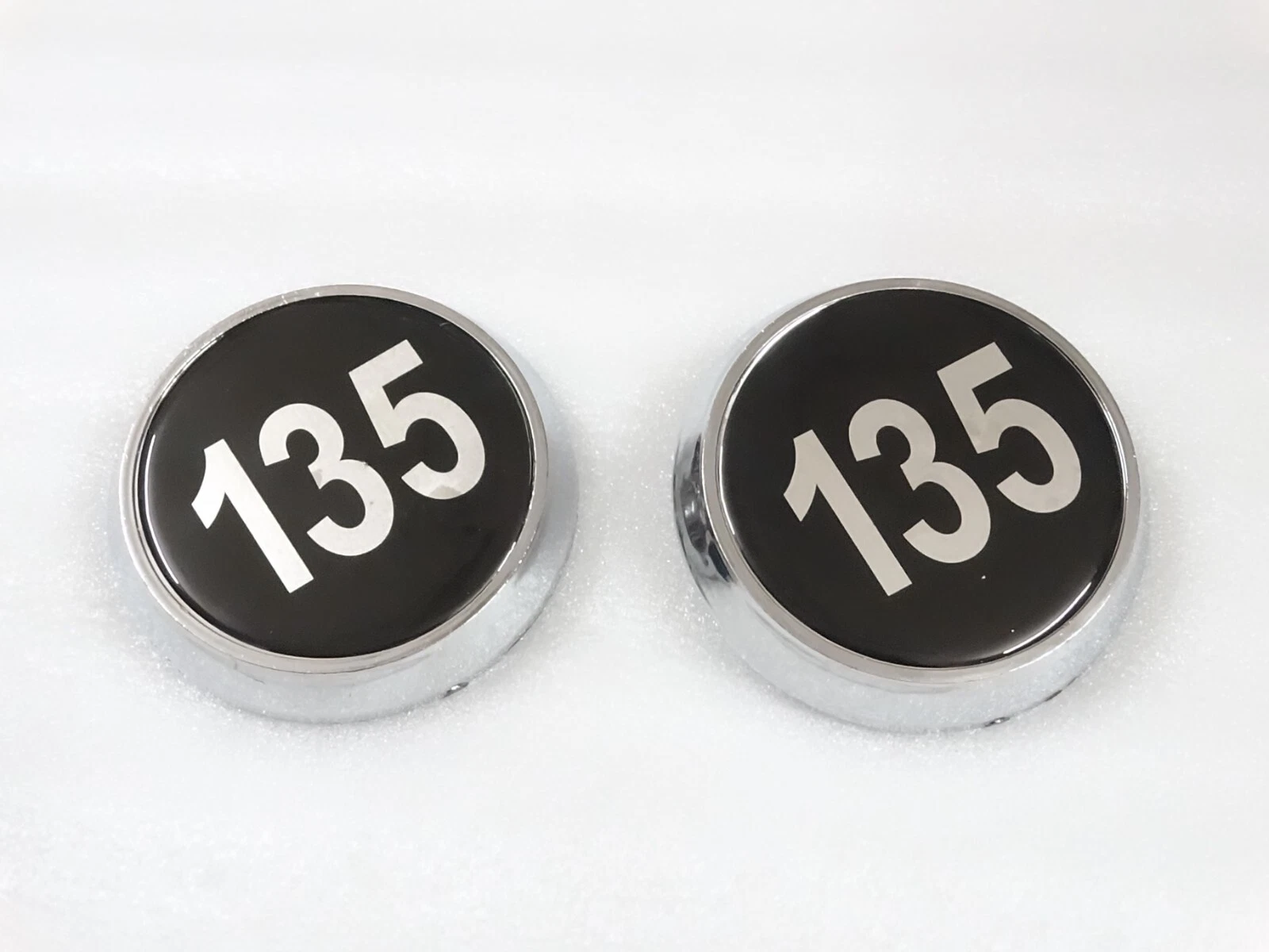 2x Plastic Bonnet Badge For Massey Ferguson 135 Tractor Medallion-3614 #13-27