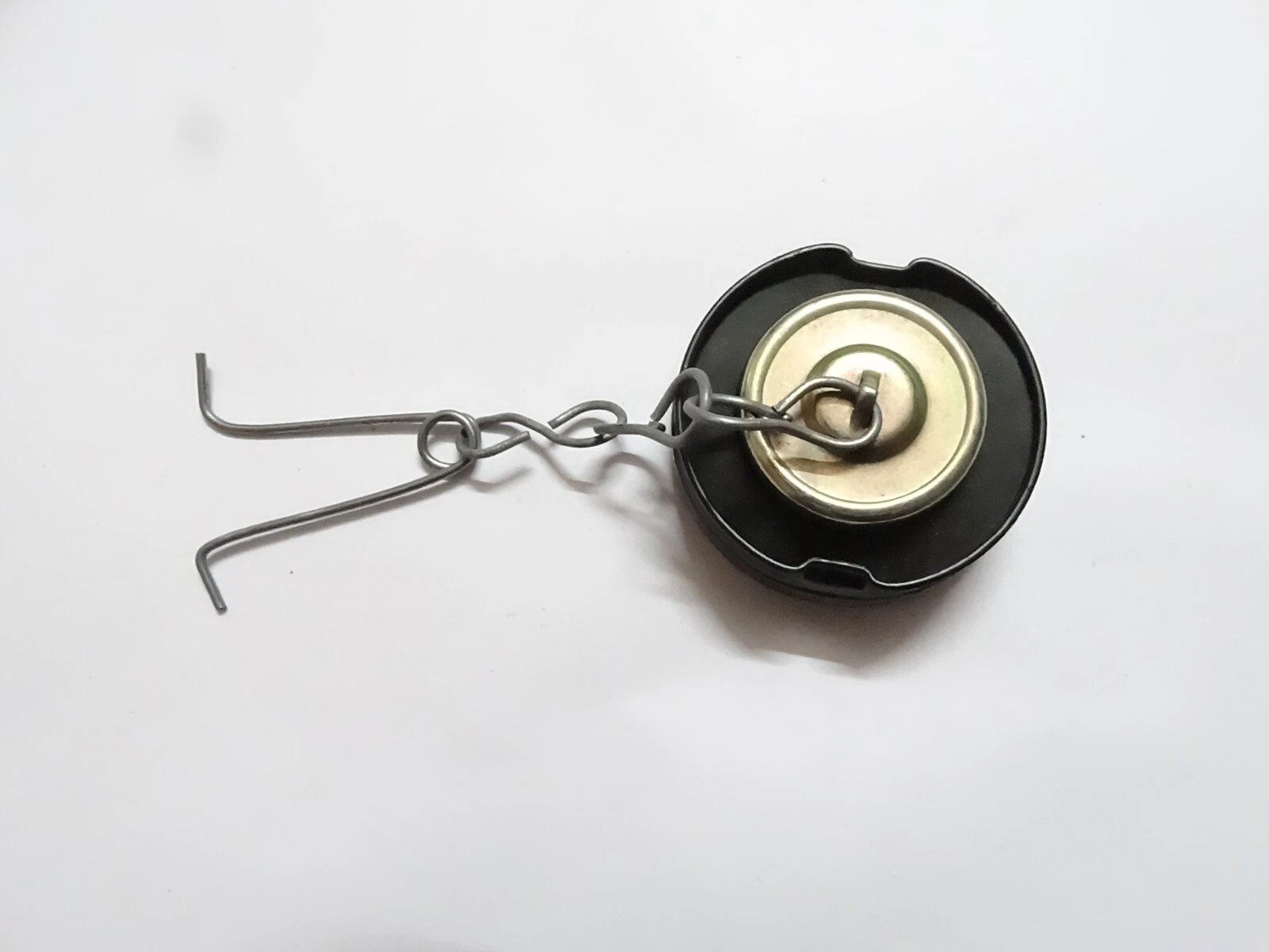 Massey Ferguson 35 Tractor Engine Oil Filler Cap With Chain GS41571 #18B17